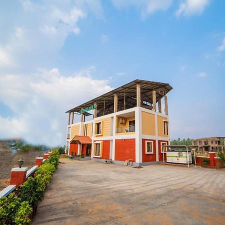 Vrindavan Resort Mahābaleshwar Exteriör bild