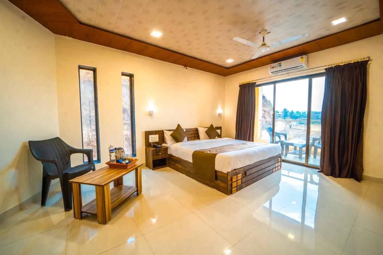 Vrindavan Resort Mahābaleshwar Exteriör bild
