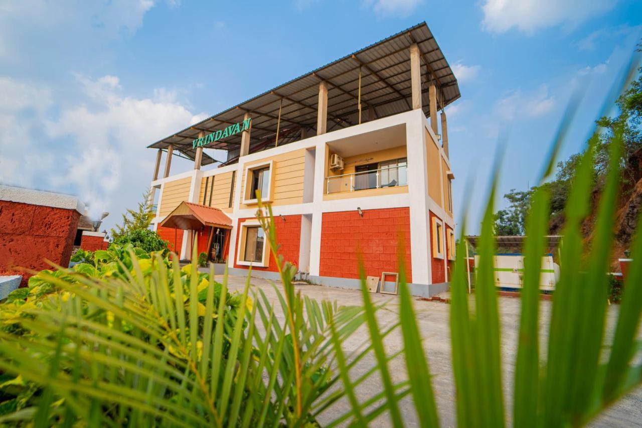 Vrindavan Resort Mahābaleshwar Exteriör bild