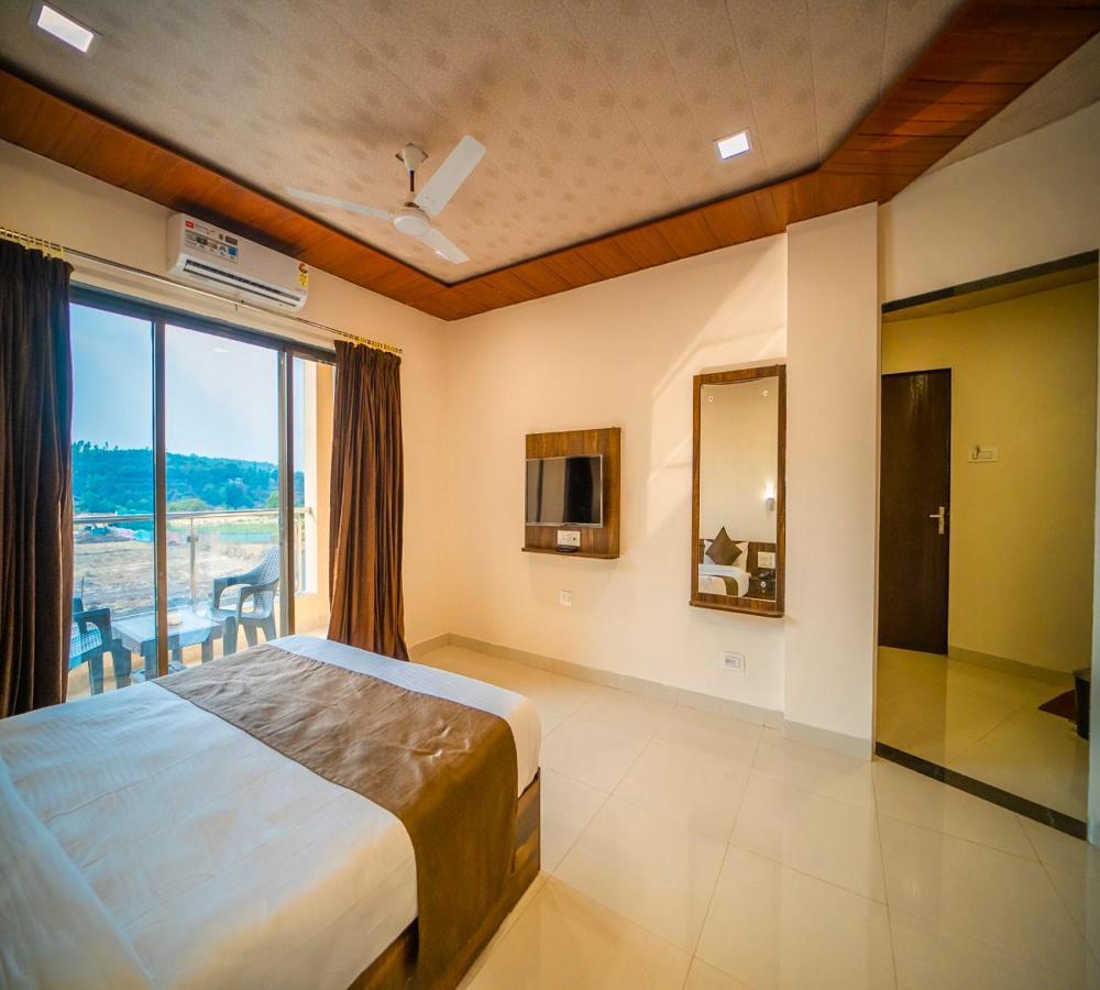 Vrindavan Resort Mahābaleshwar Exteriör bild