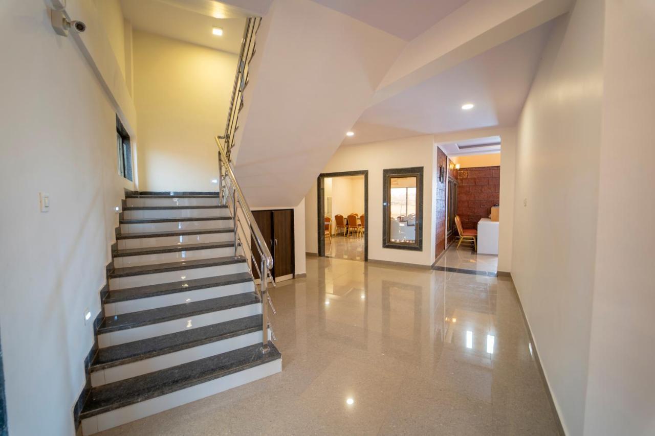 Vrindavan Resort Mahābaleshwar Exteriör bild